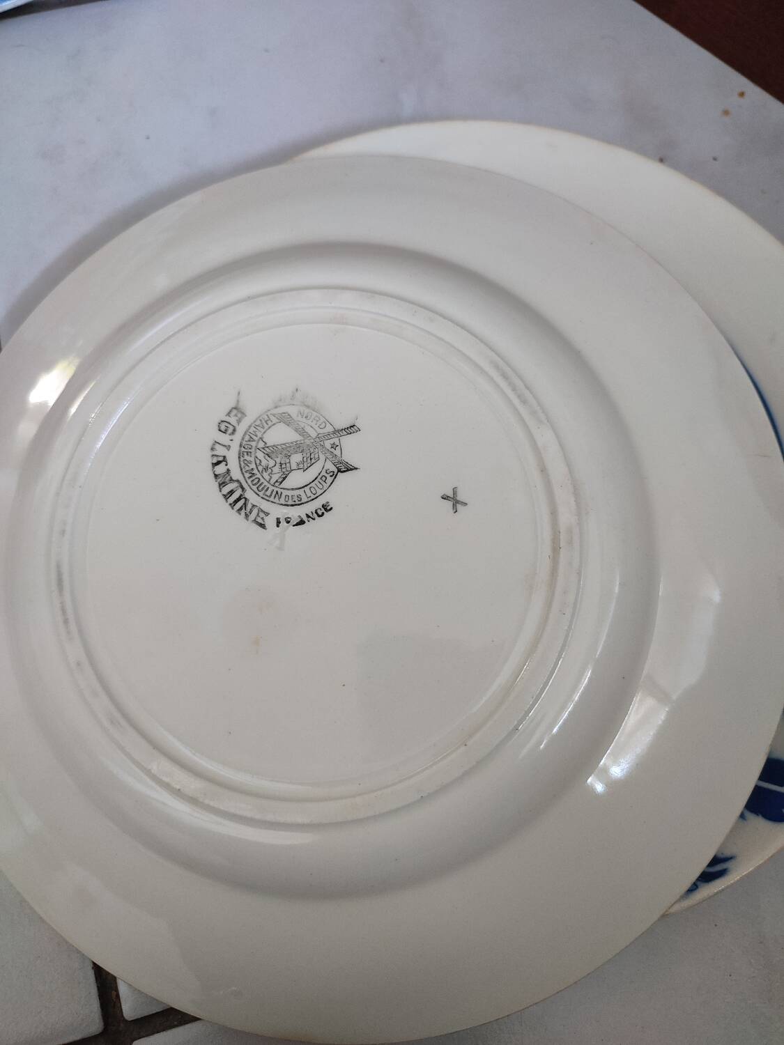 Set of 2 Hamage and Moulins des Loups plates