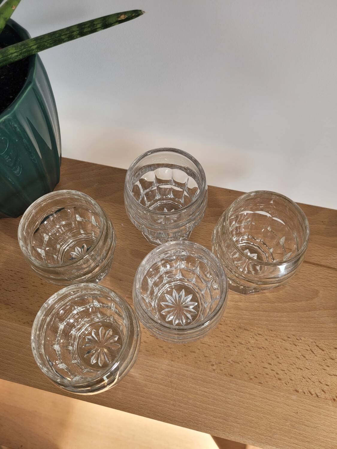 Lot de 5 petits verres années 30