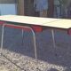 Table et 4 chaises en formica