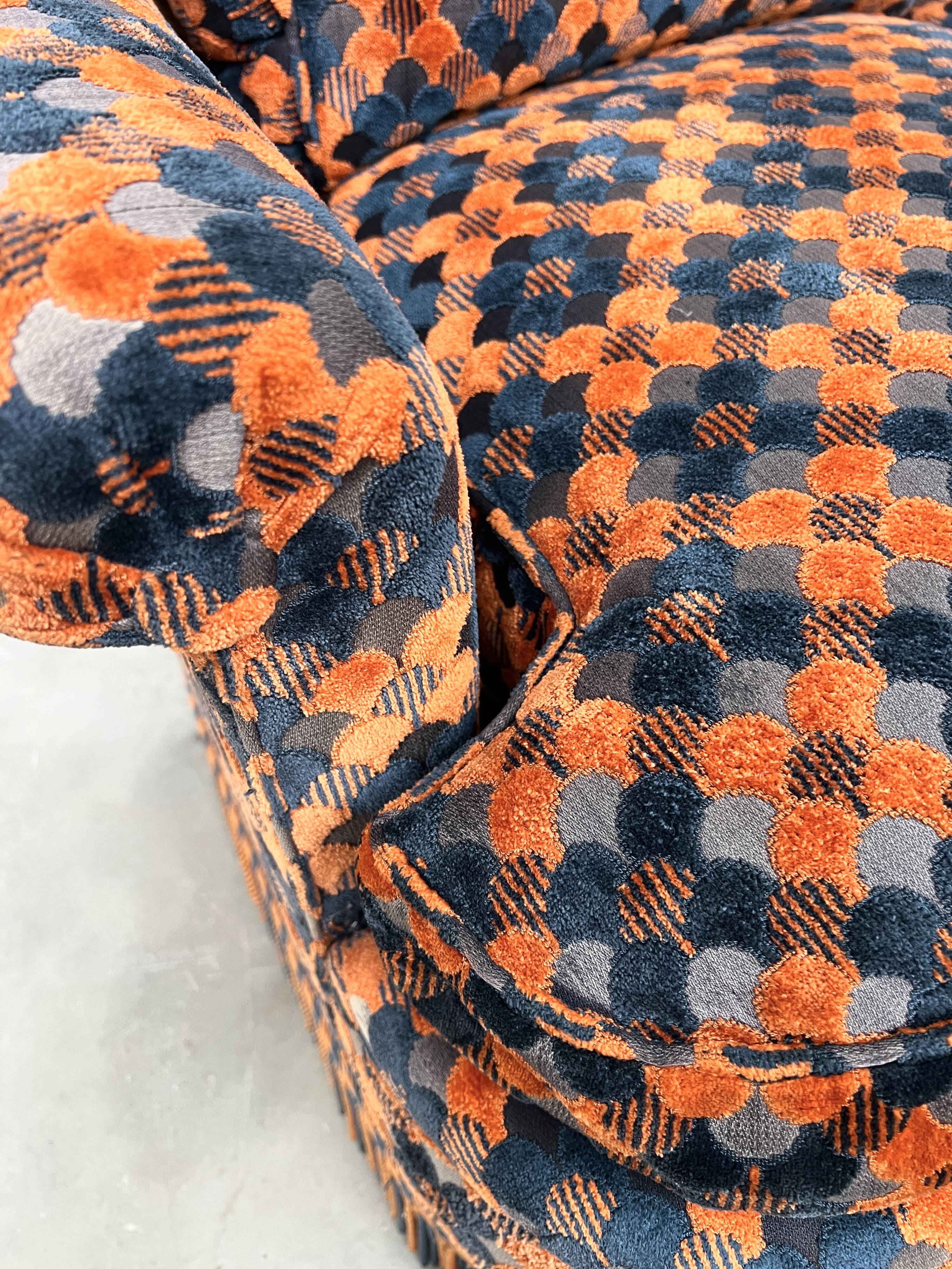 "Maximalist" 3-Seater Sofa 70s – Carved Velvet & Feathers