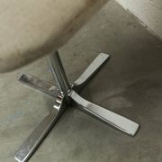 Chaise pivotante chrome et tissu chiné propre et solide 1970