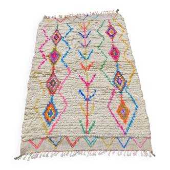 Tapis marocain décoré tissé en laine naturelle taille 250cm×150cm