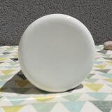 Broc in white enamelled sheet metal