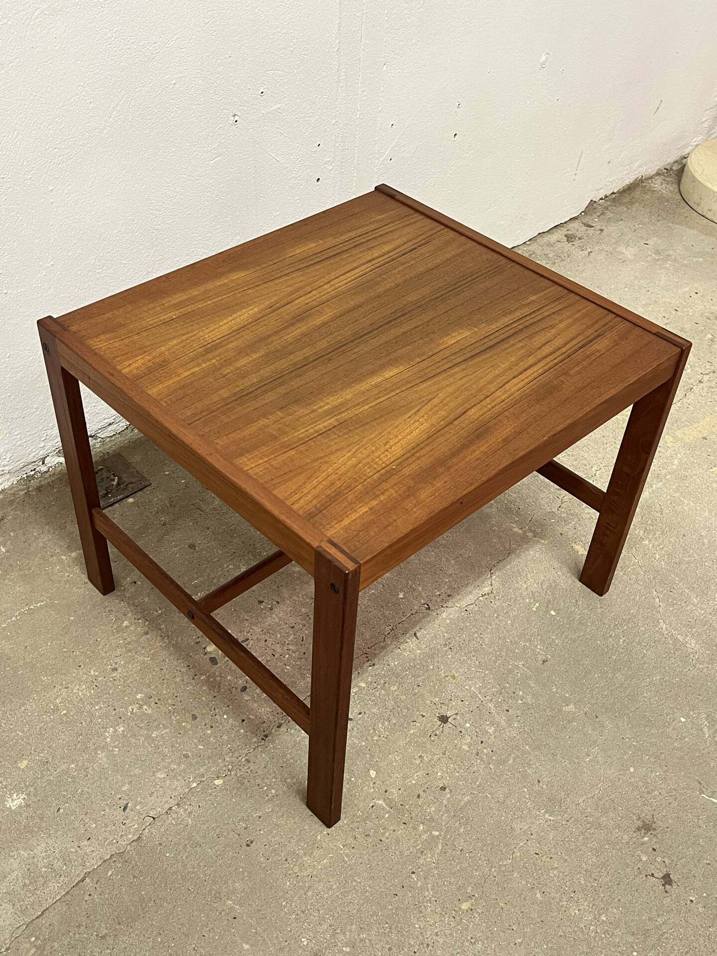 Table basse scandinave en teck