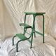 Escabeau vintage en bois et acier peints en vert