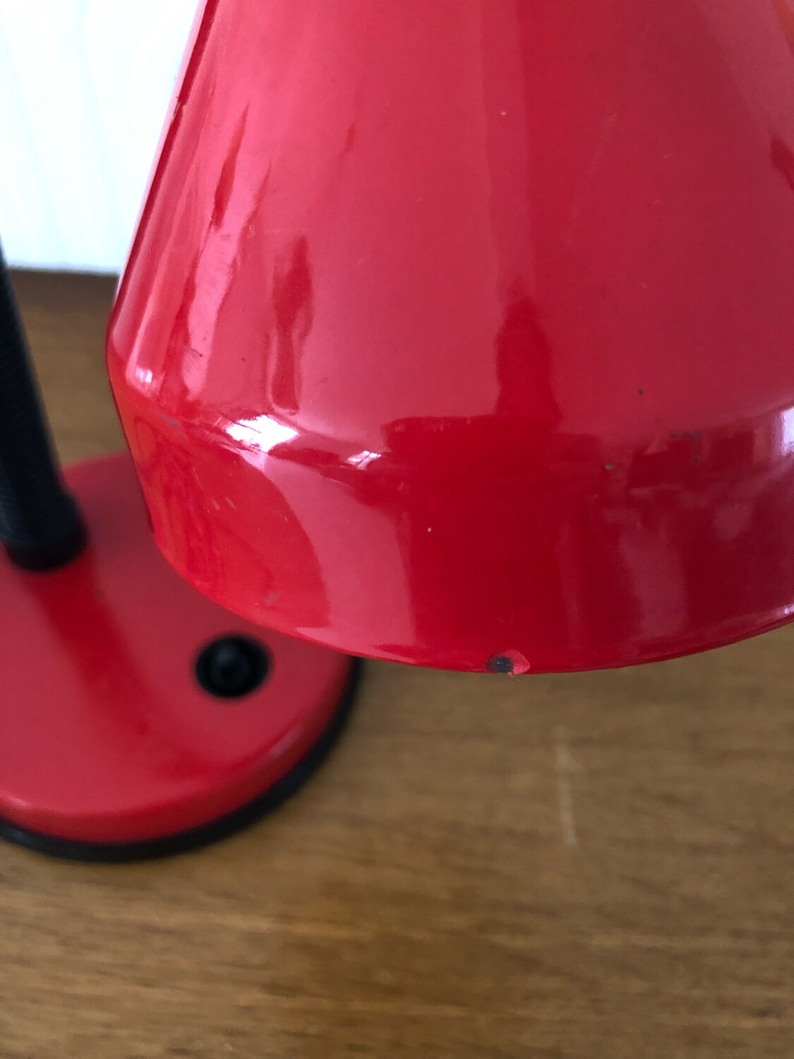 Vintage desk lamp in red metal