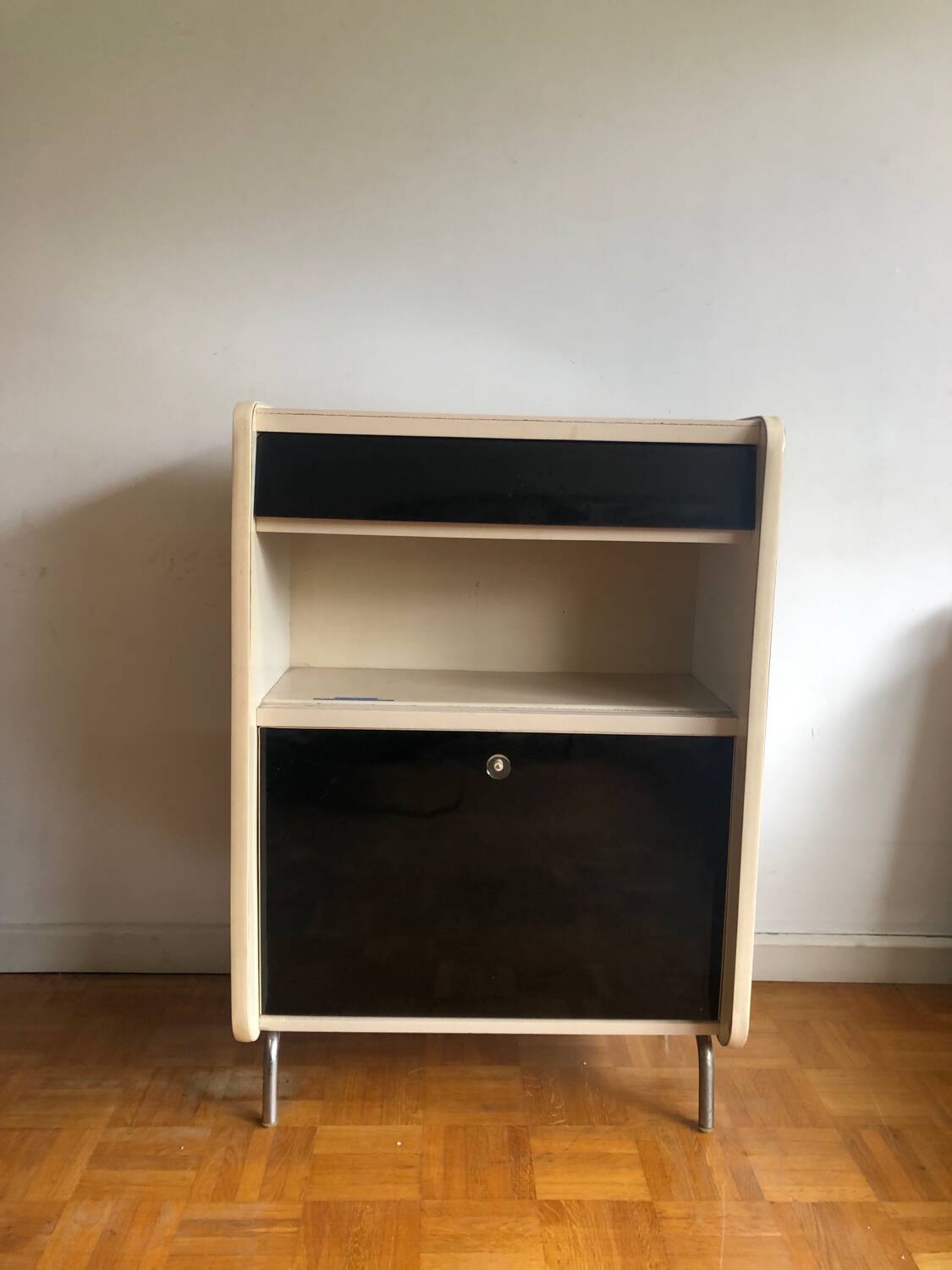 Vintage Formica chest of drawers