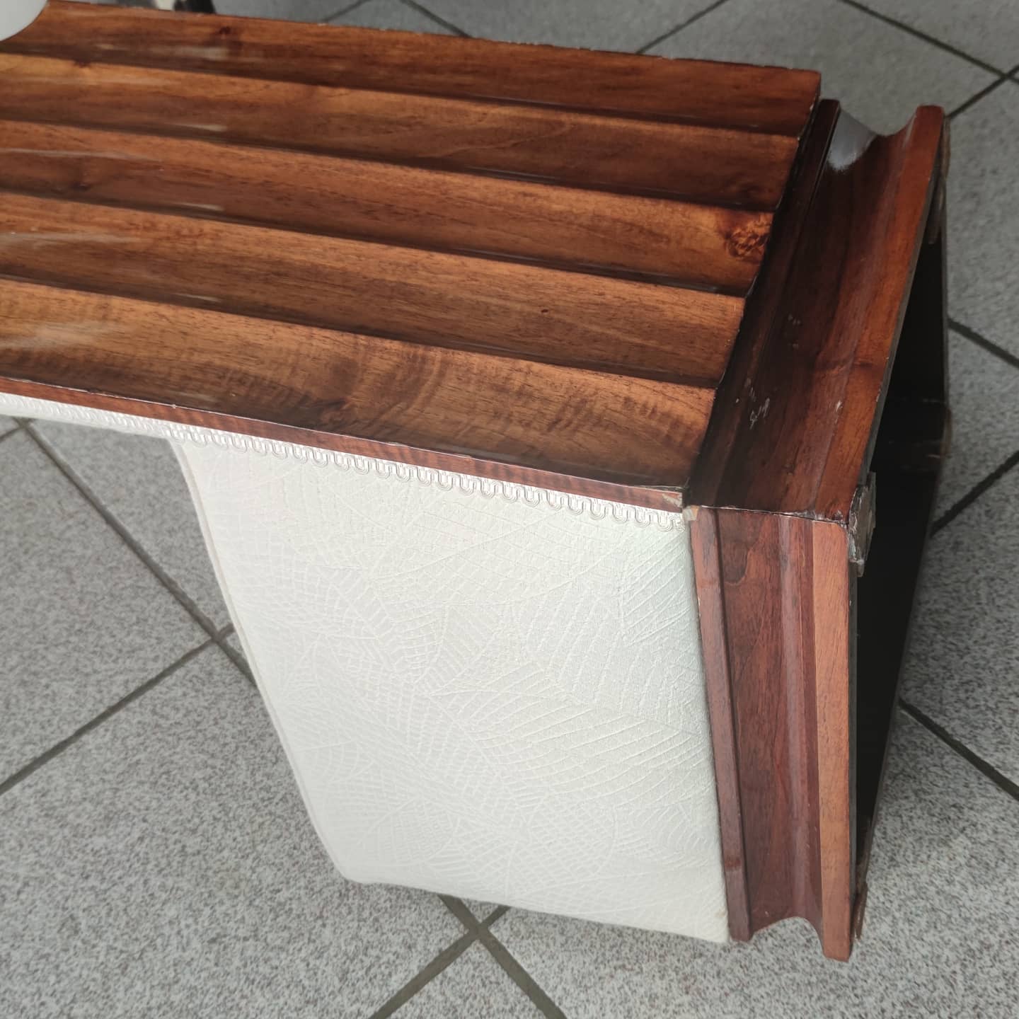 Charming decorative arts period armchair in solid walnut