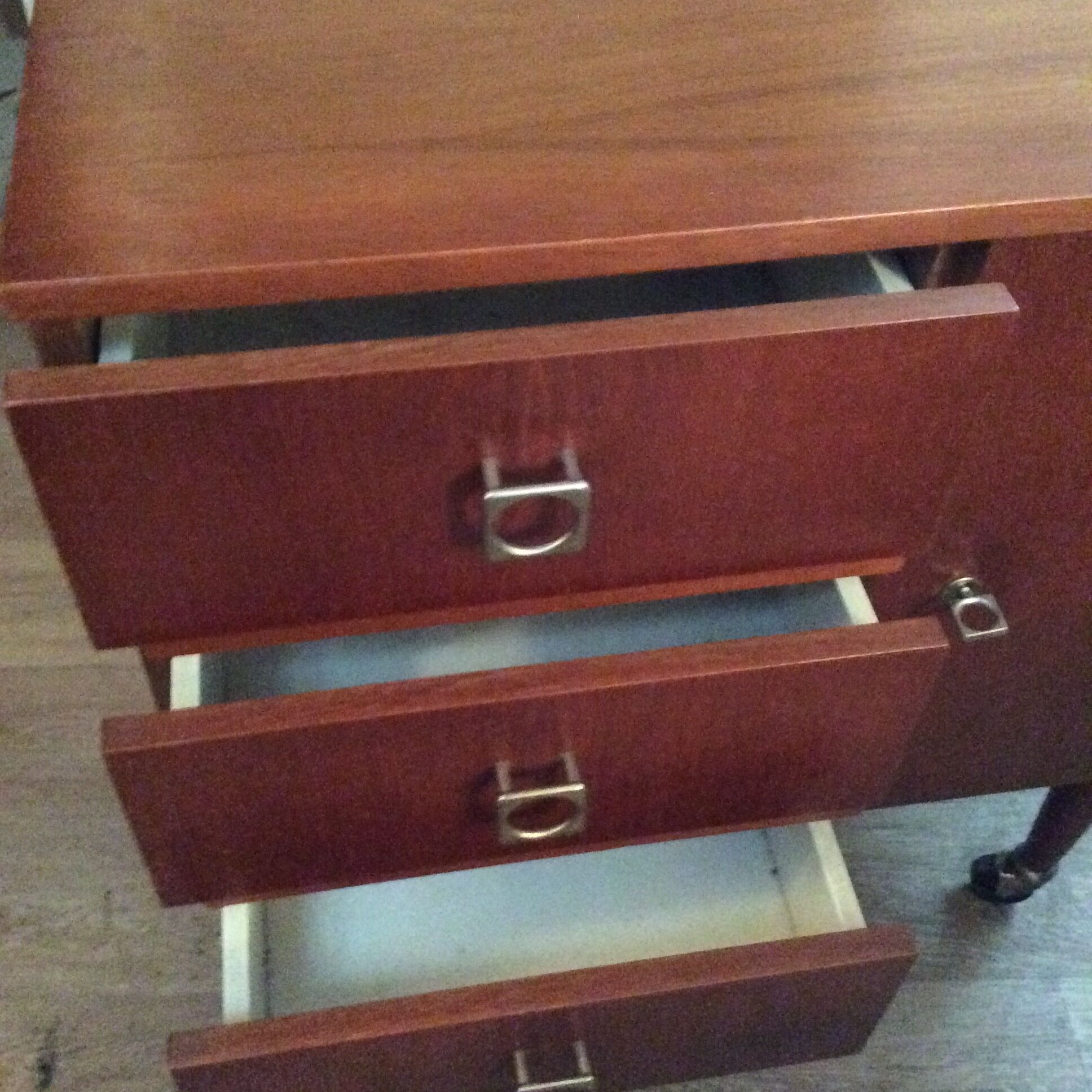 Meuble bar sur roulettes des années 60-70