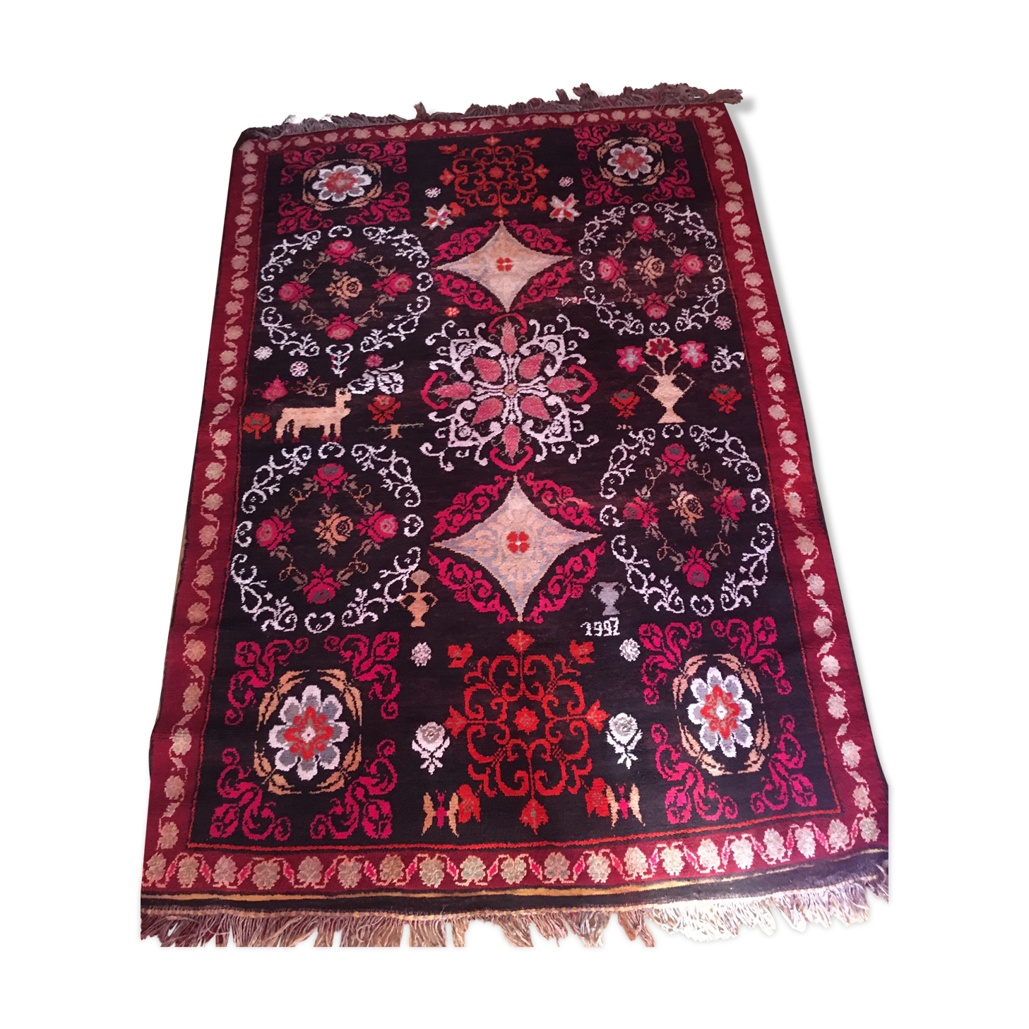 Hand-woven wool carpet