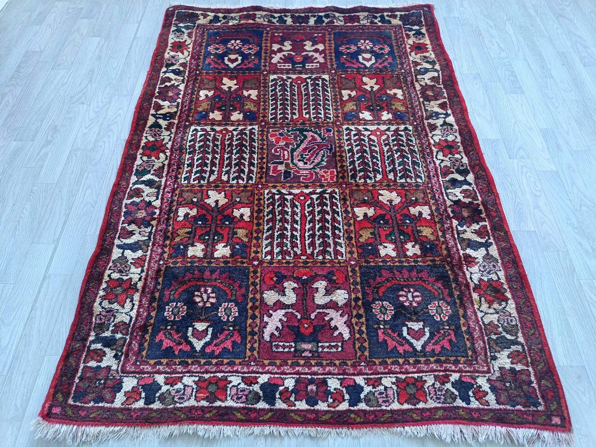 Handmade Bachtiar Persian carpet