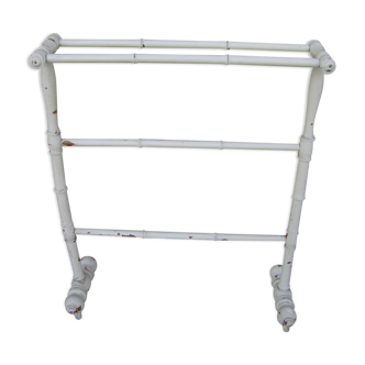 Old folding towel rack bamboo effect