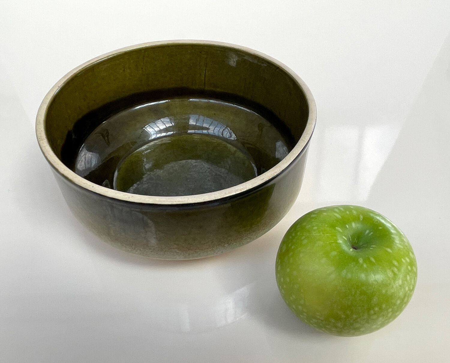 Large vintage ceramic bowl in olive green enamel - 1970s