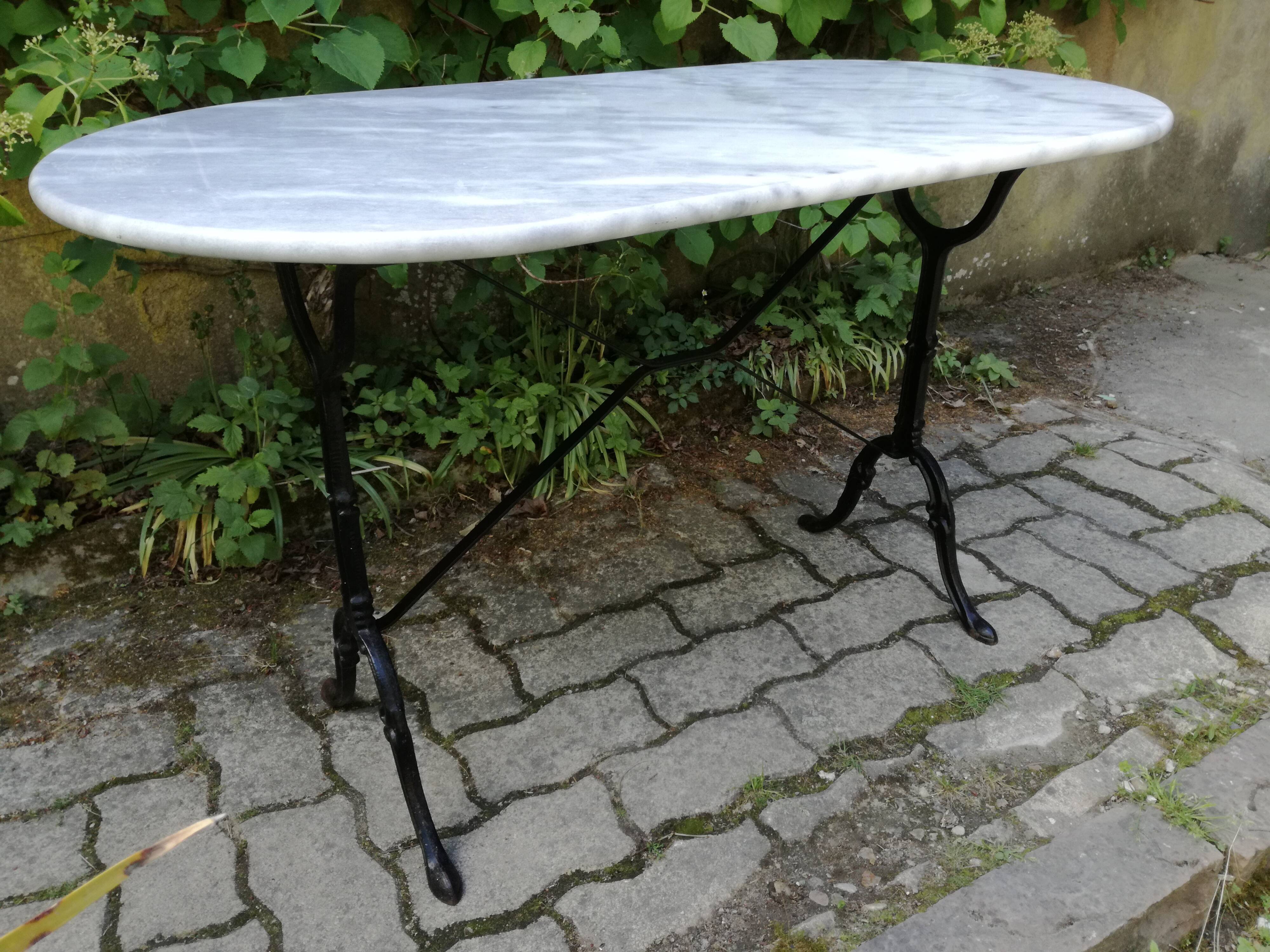 Bistro table 1900 in Carrara marble