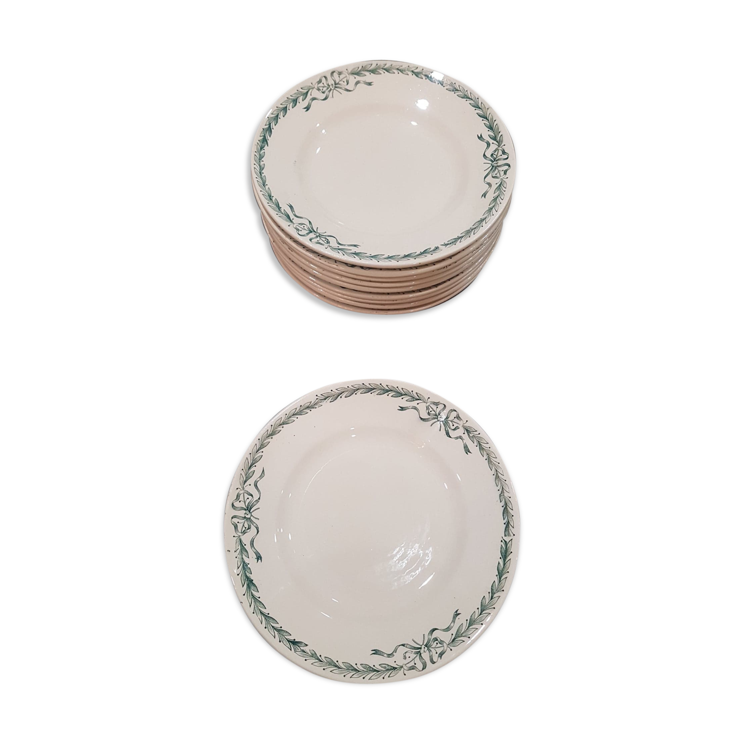 Lot of 10 plates in Terre de Fer Longchamp model Belleville