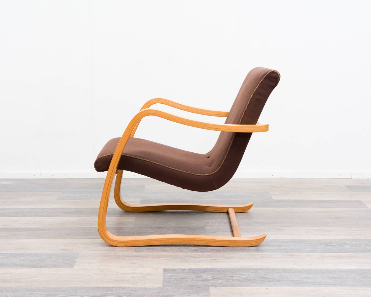 Cantilever armchair from the 1950s, in the style of Alvar Aalto.