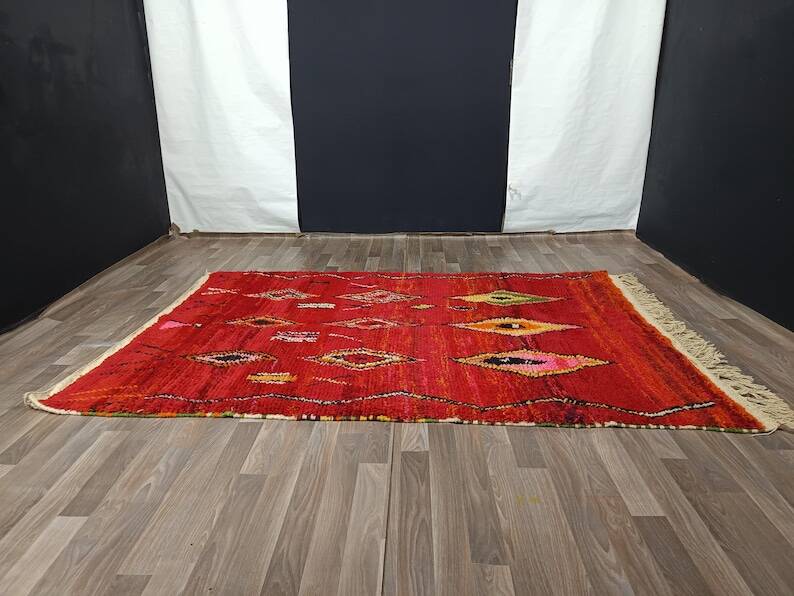 Berber Moroccan rug decorated 250cm x 150cm