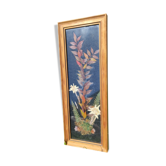 Vintage frame dried flowers