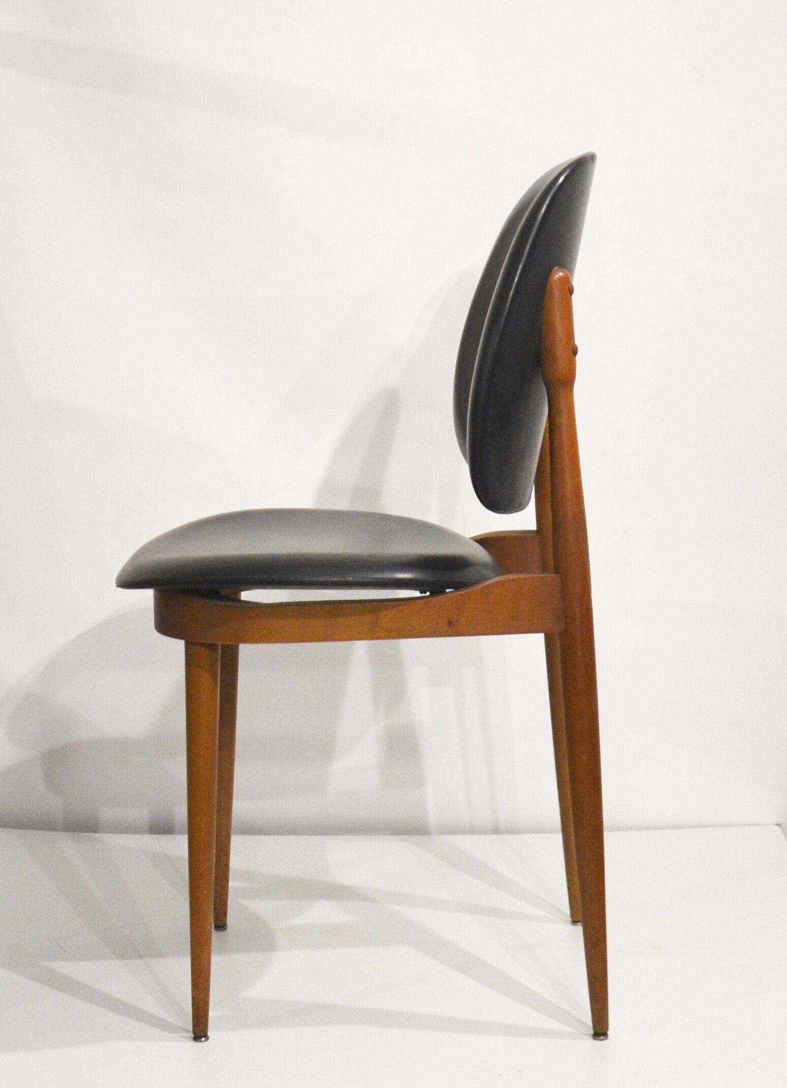 Baumann's "pegasus" chair