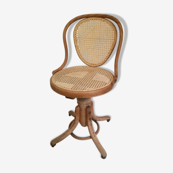 Office chair at screw swivel No. 5101 Thonet