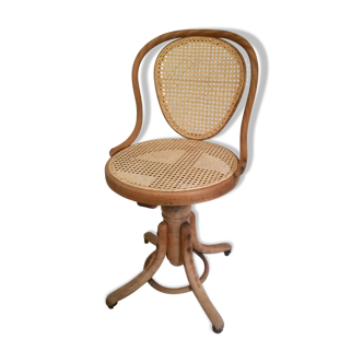Office chair at screw swivel No. 5101 Thonet