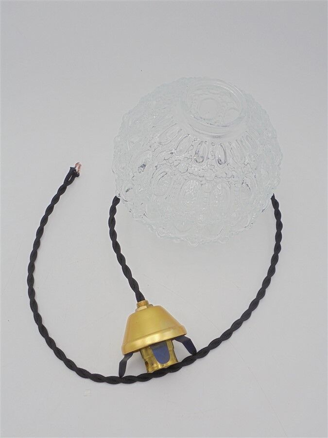 Suspension globe