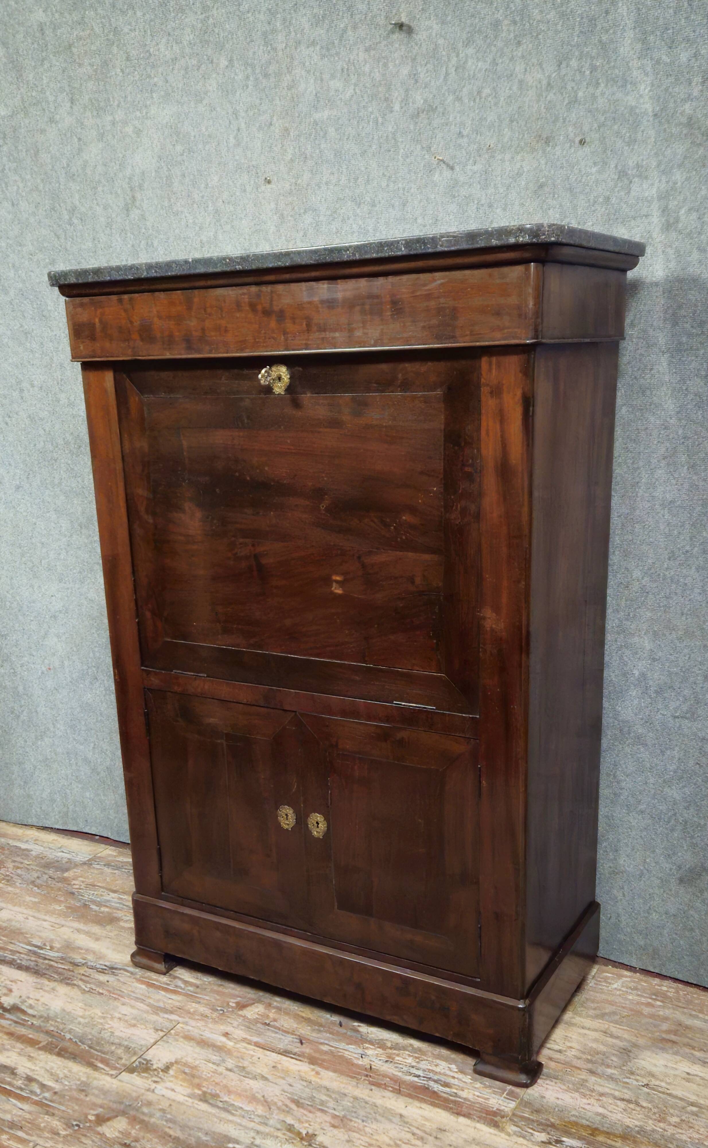 Secretary from the Restoration / Louis Philippe period, 19th century, in mahogany.