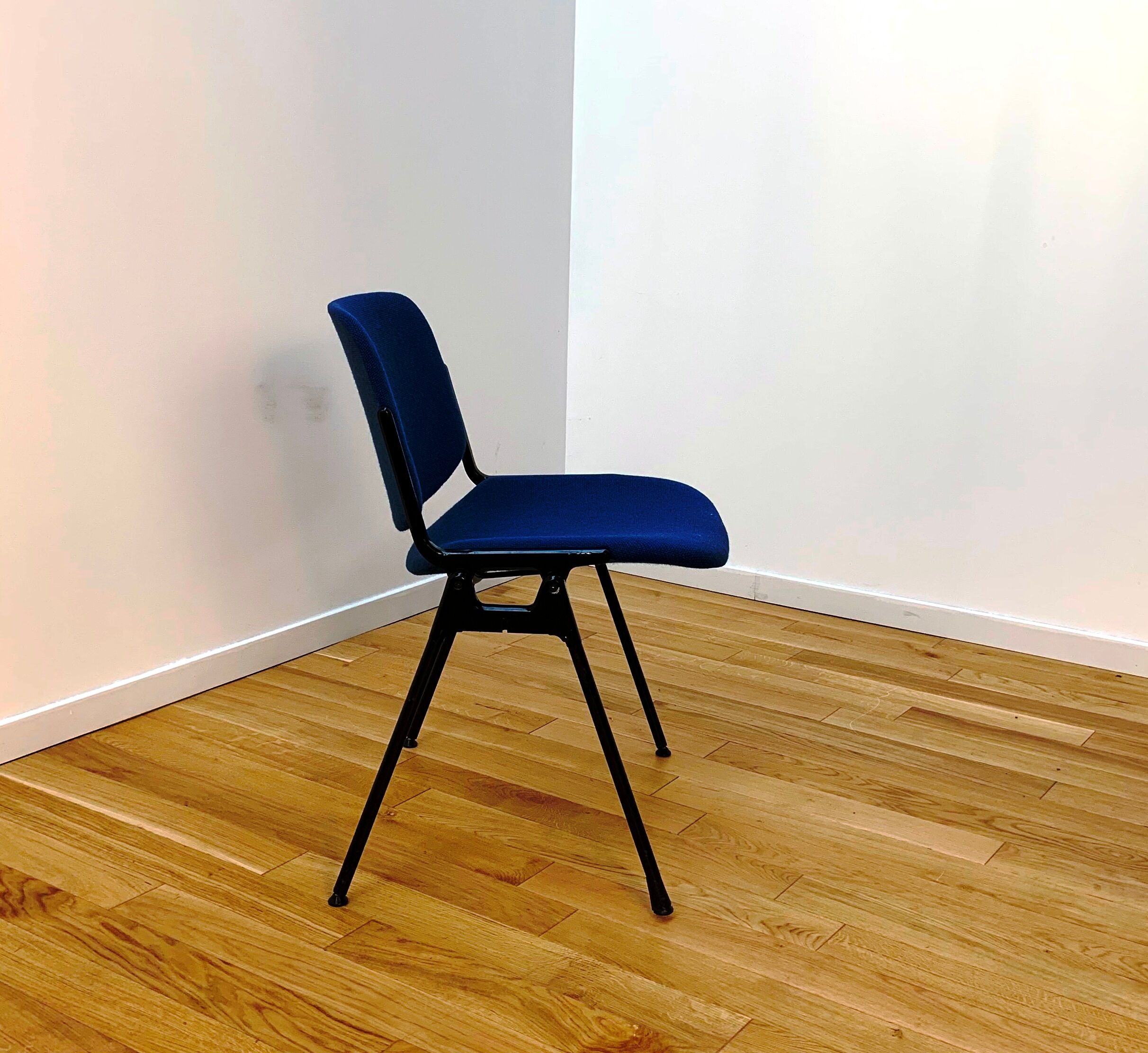 Chaise industrielles années 80