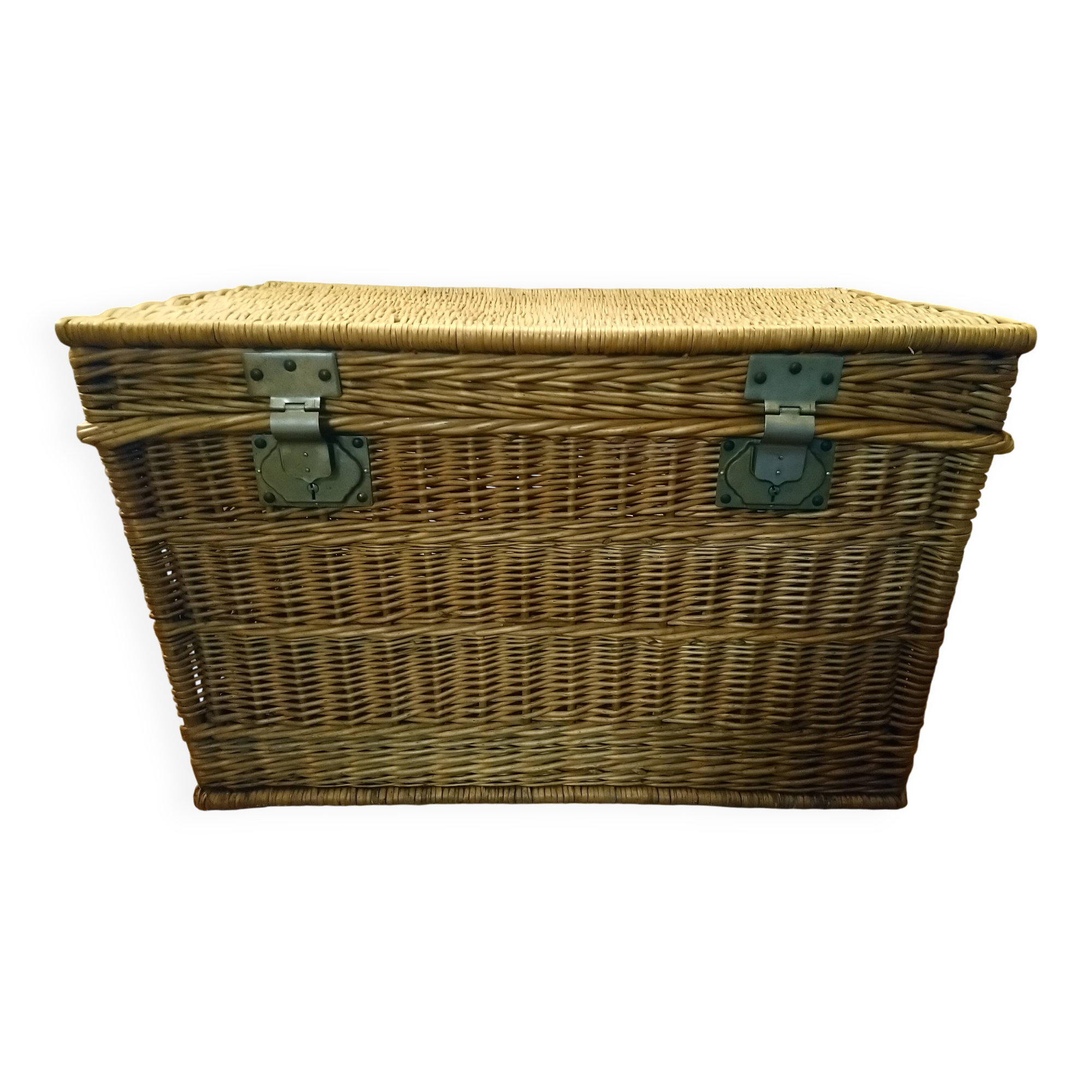 Rattan travel trunk