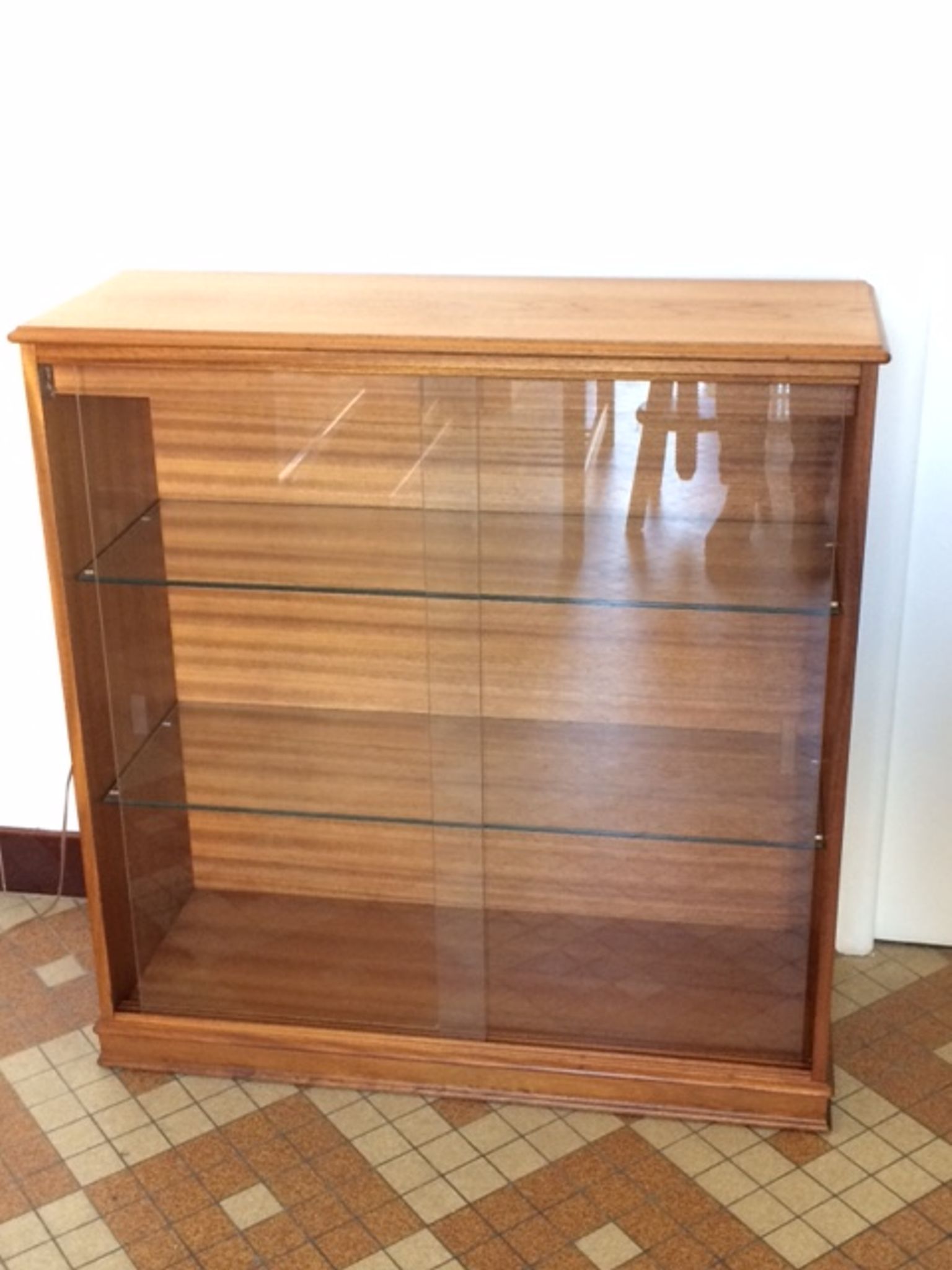 Vitrine vintage étagères en verres