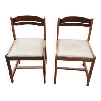 2 chaises scandinaves