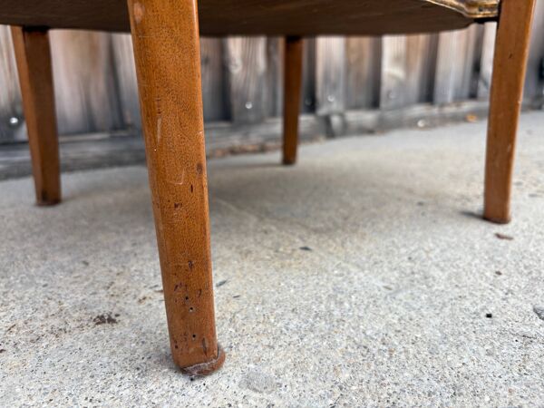 Guéridon ancien Louis XV – marbre rosé et laiton doré – fin XIXᵉ siècle