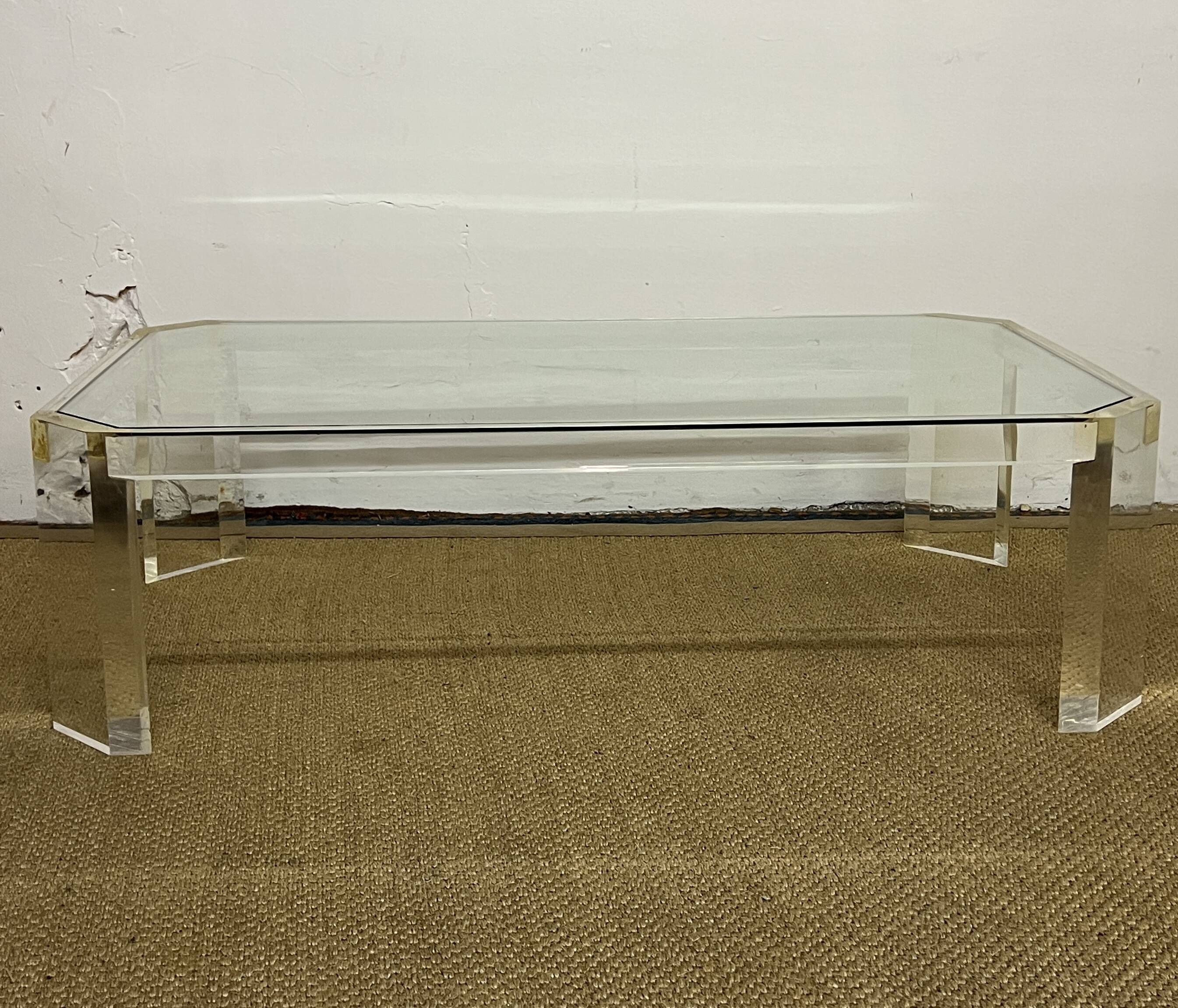 Lucite coffee table by David Lange, 1970 | Selency