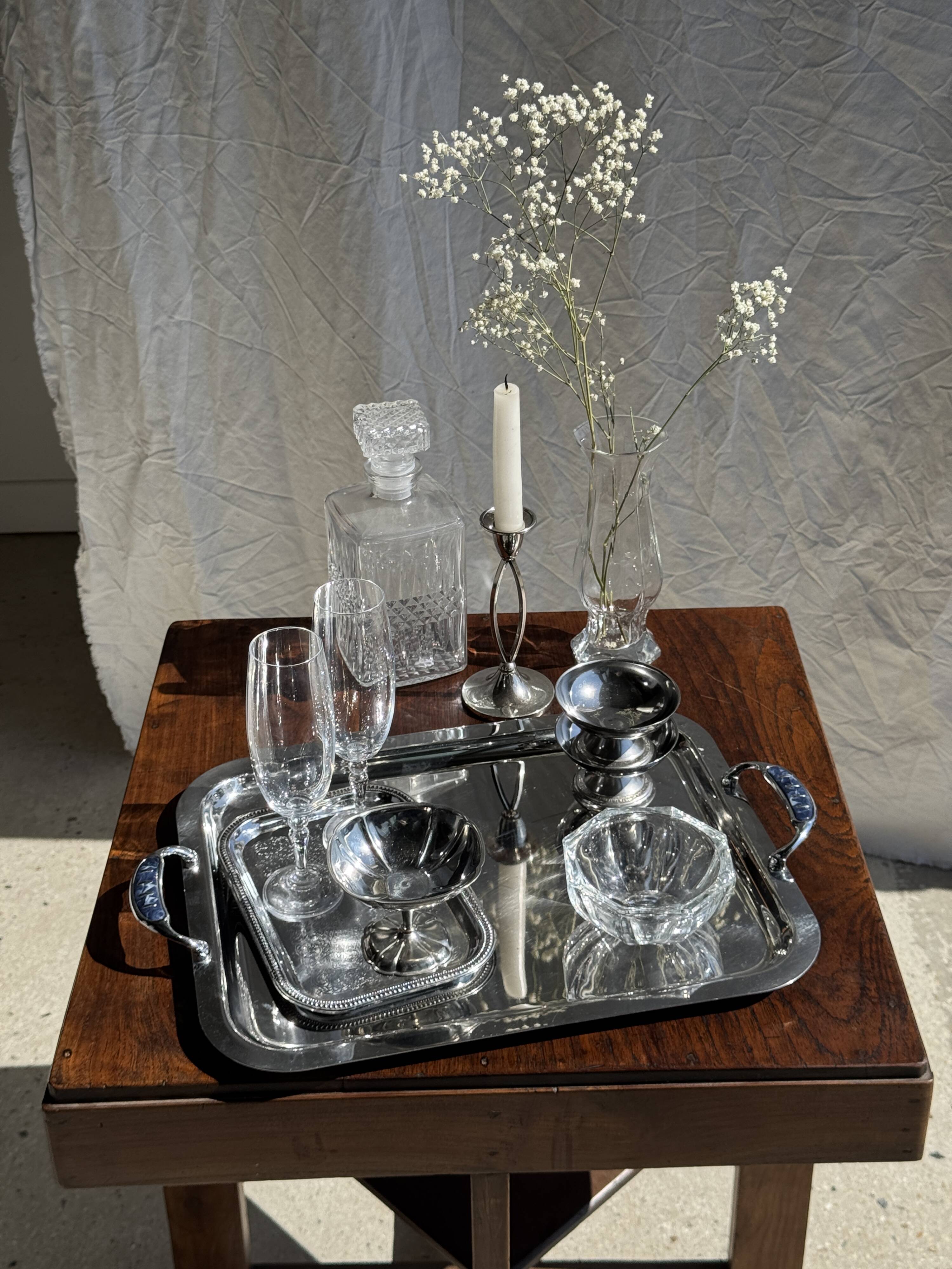 Small engraved silver metal tray L22