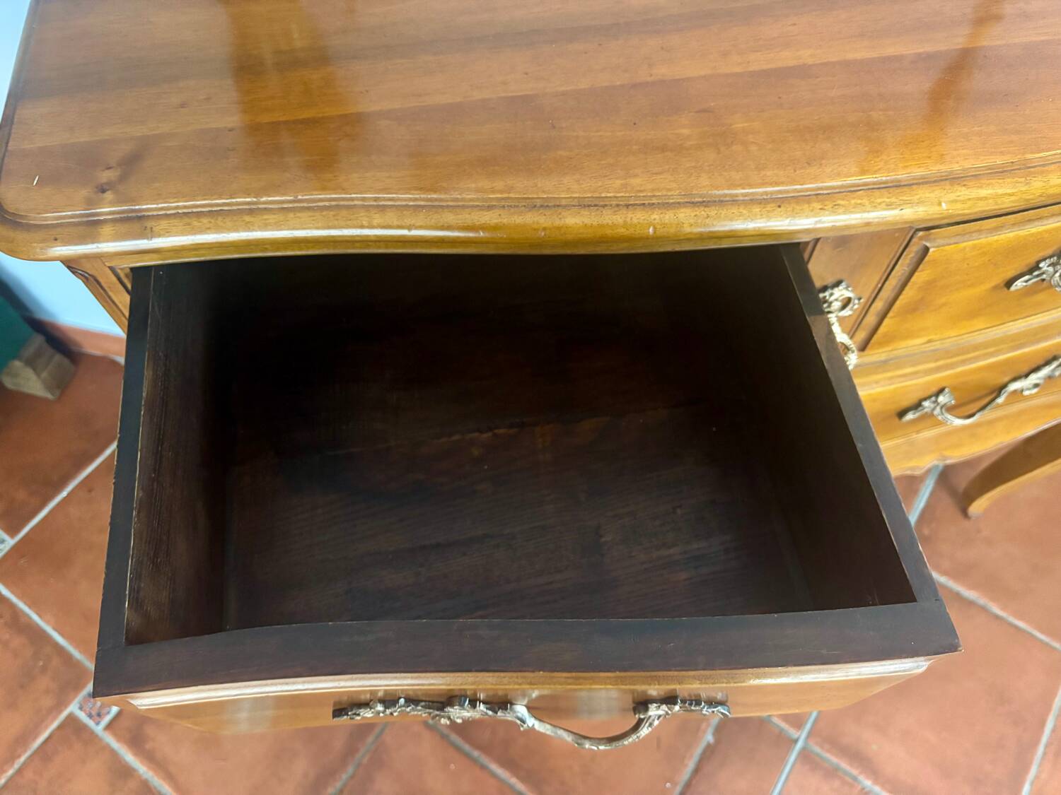 Commode style Louis XV en chêne massive