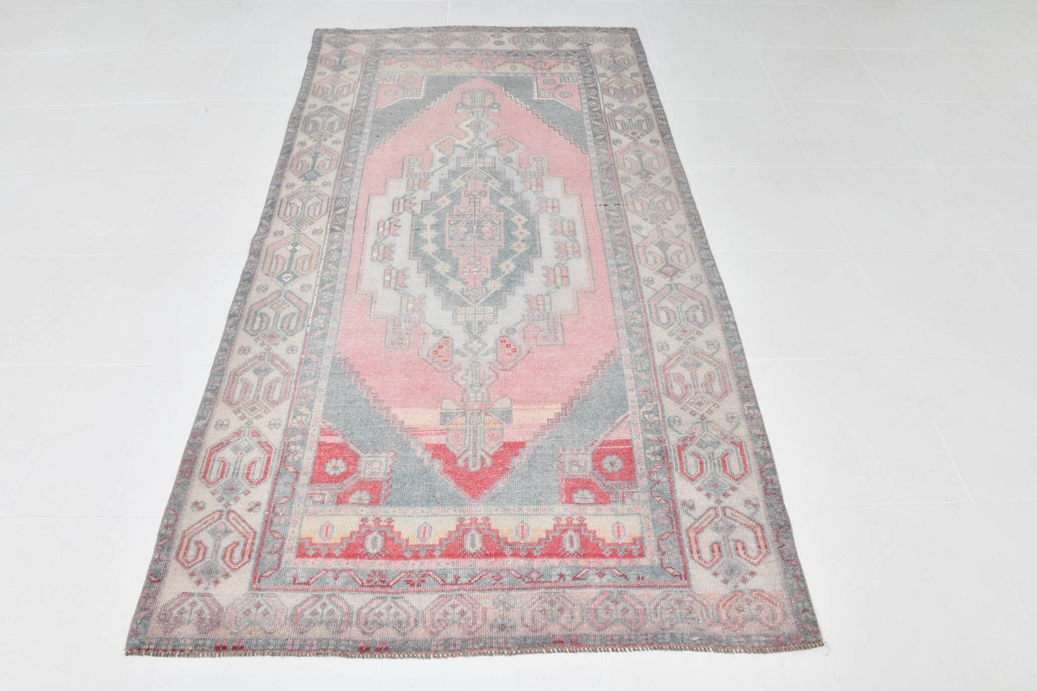 4x8 Soft Pink Geometric Handmade Vintage Rug, 128x242Cm