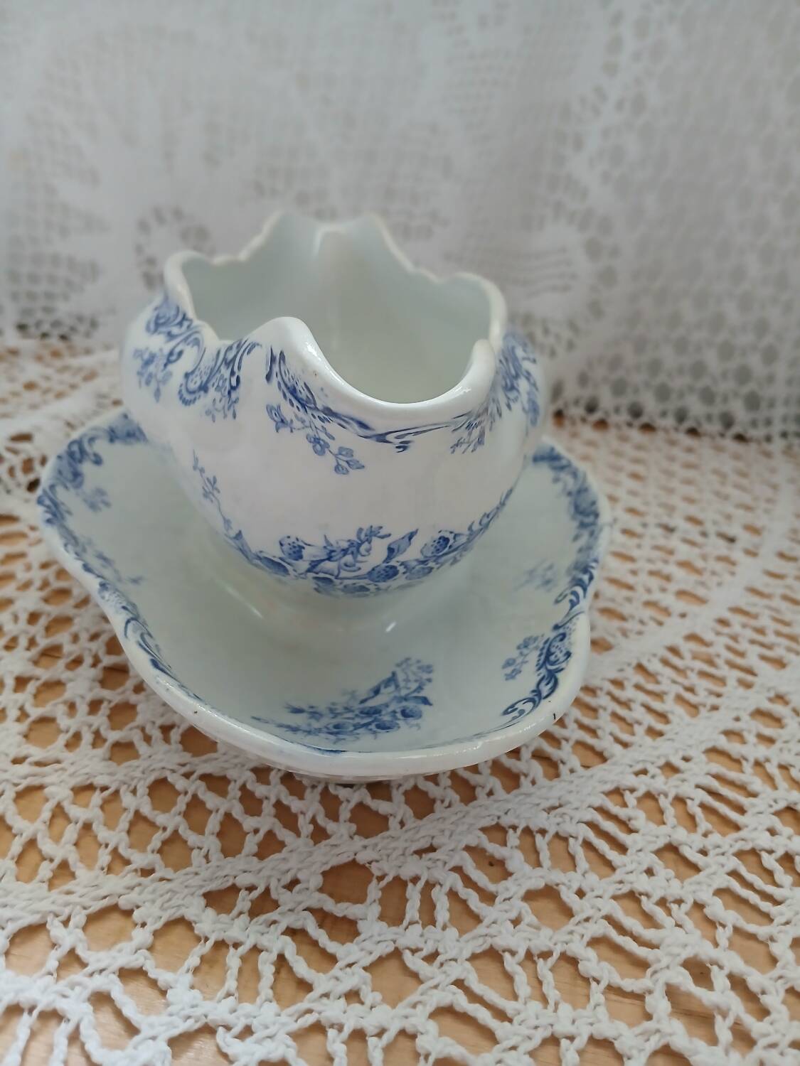Saucière ancienne en Terre de fer Lunéville