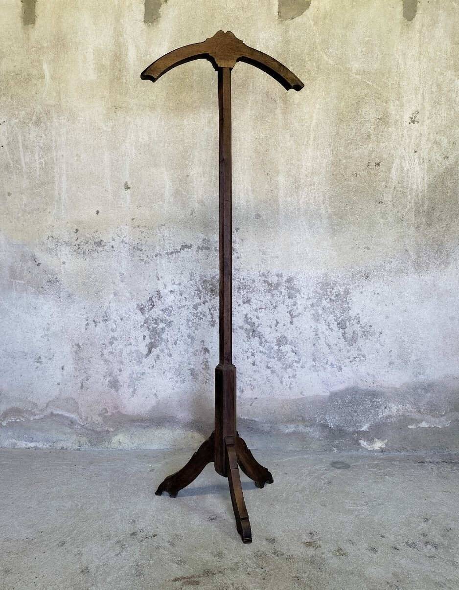 Chapeau holder/chasuble holder