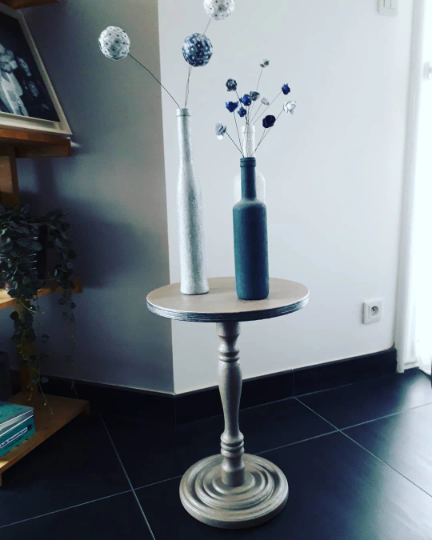 Vintage pedestal table