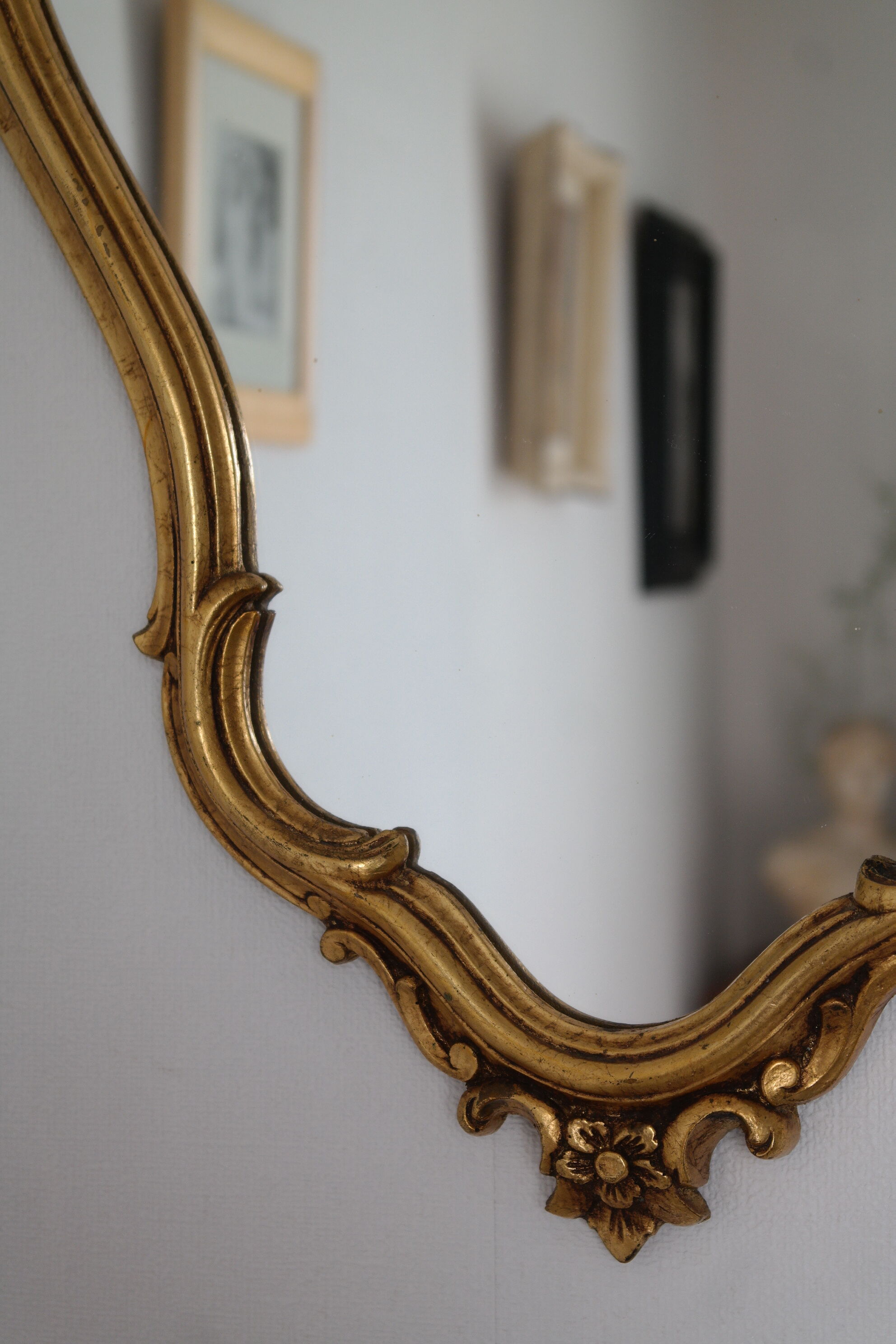 Baroque gold mirror