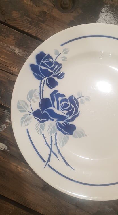Round dish Badonviller model Roses