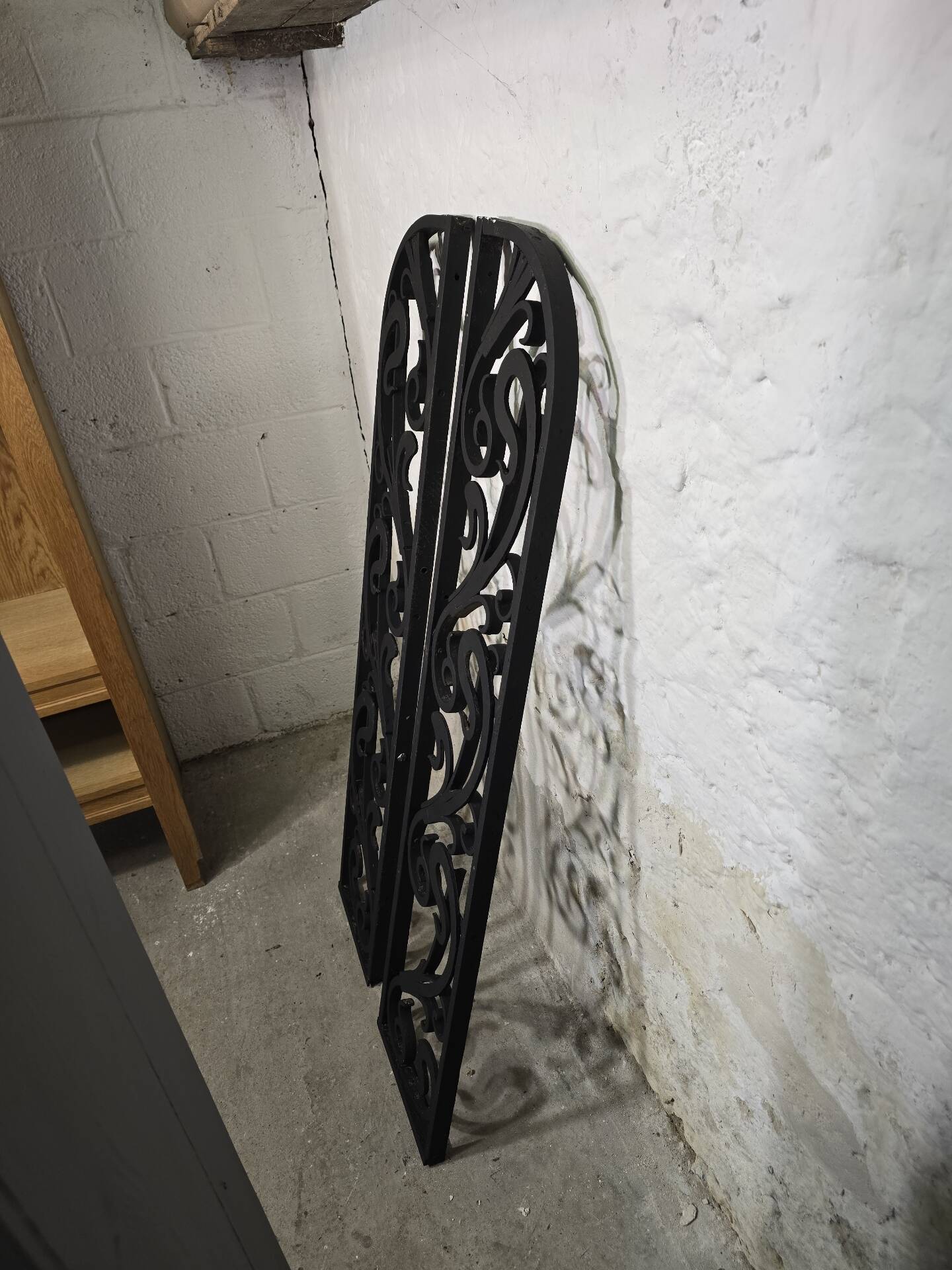 Wrought iron grille from the early 20th century Art Deco / Art Nouveau