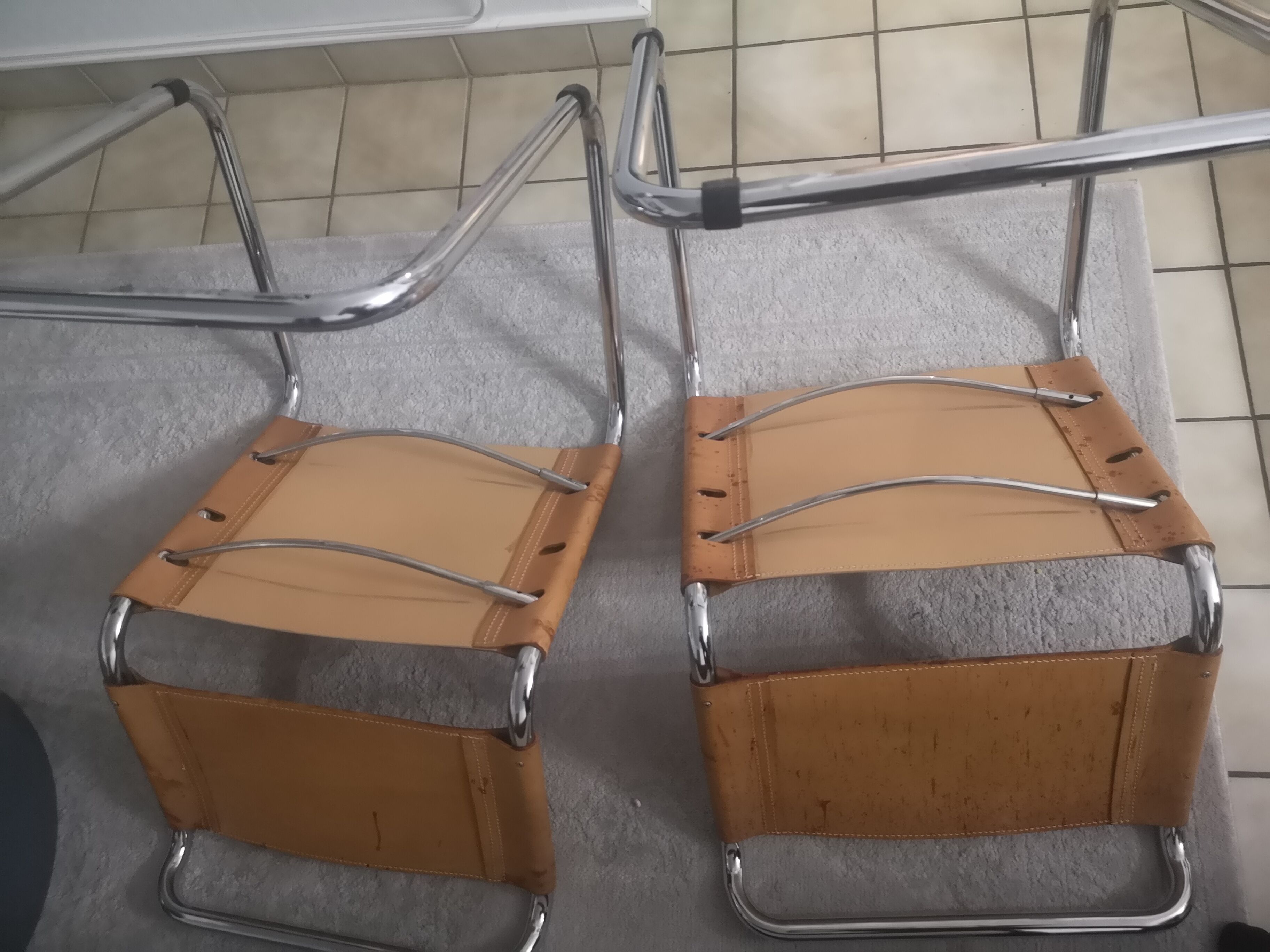 Chairs b33 leather patinated Marcel Breuer