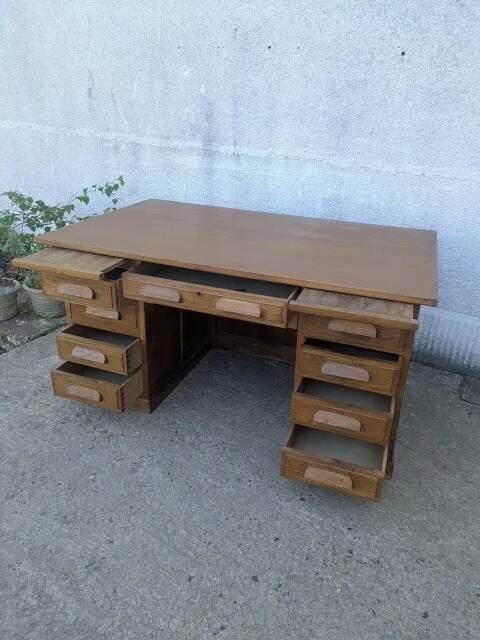 Bureau adulte administratif