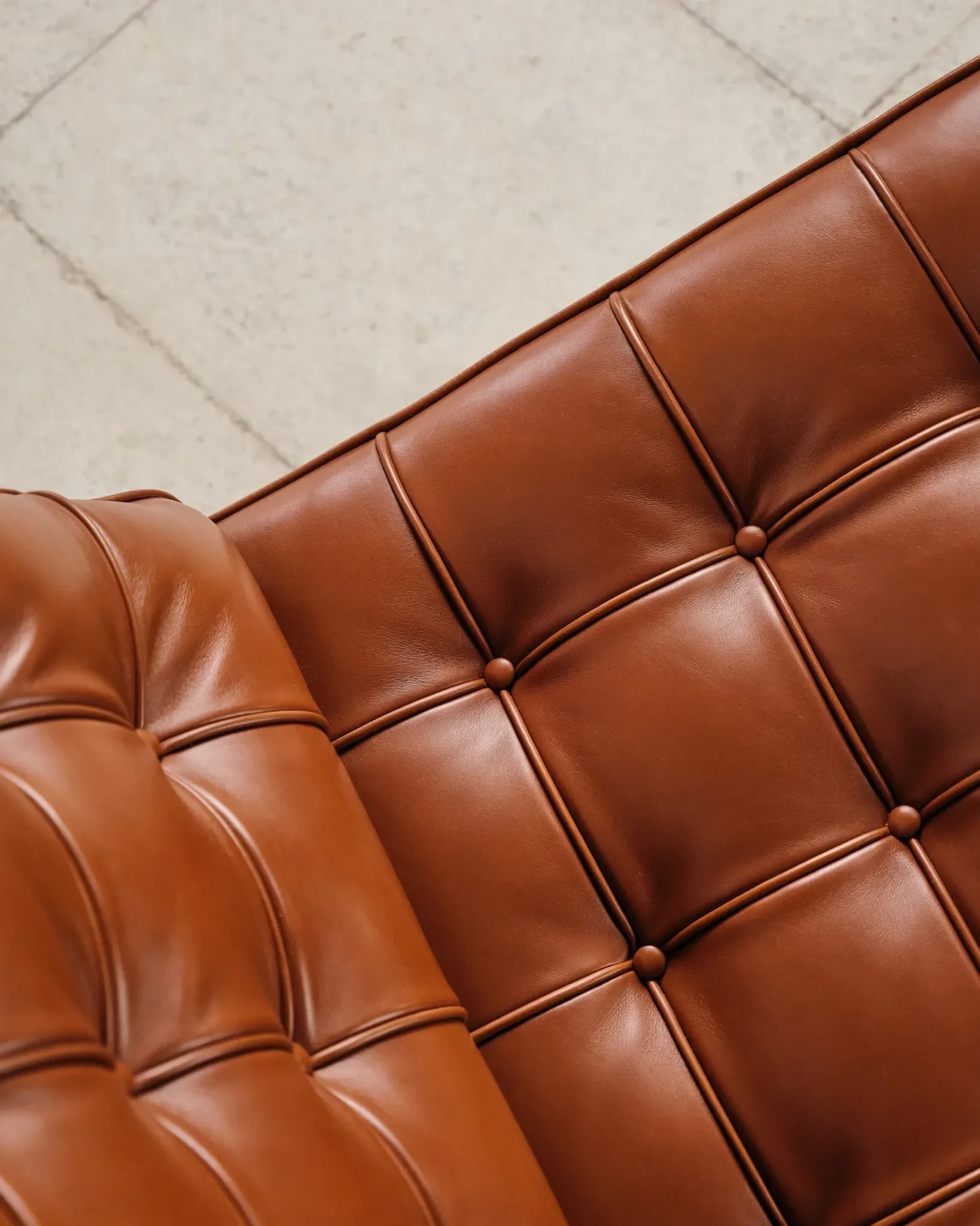 Barcelona chair in leather by Mies van der Rohe, Knoll International