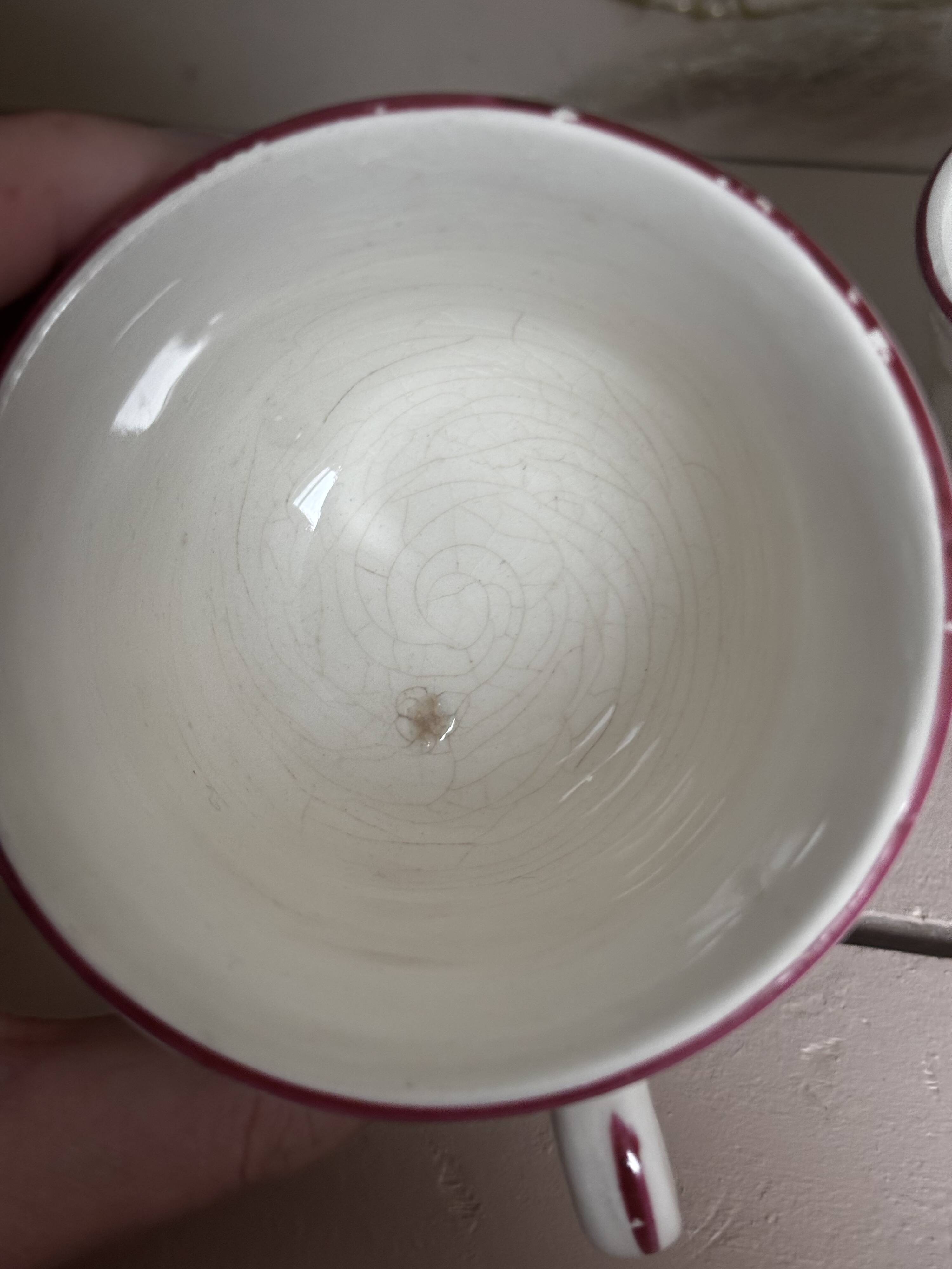 Duo of cups and saucers Old Saint Amand