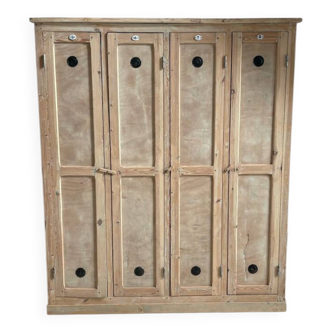 Wardrobe with 4 doors