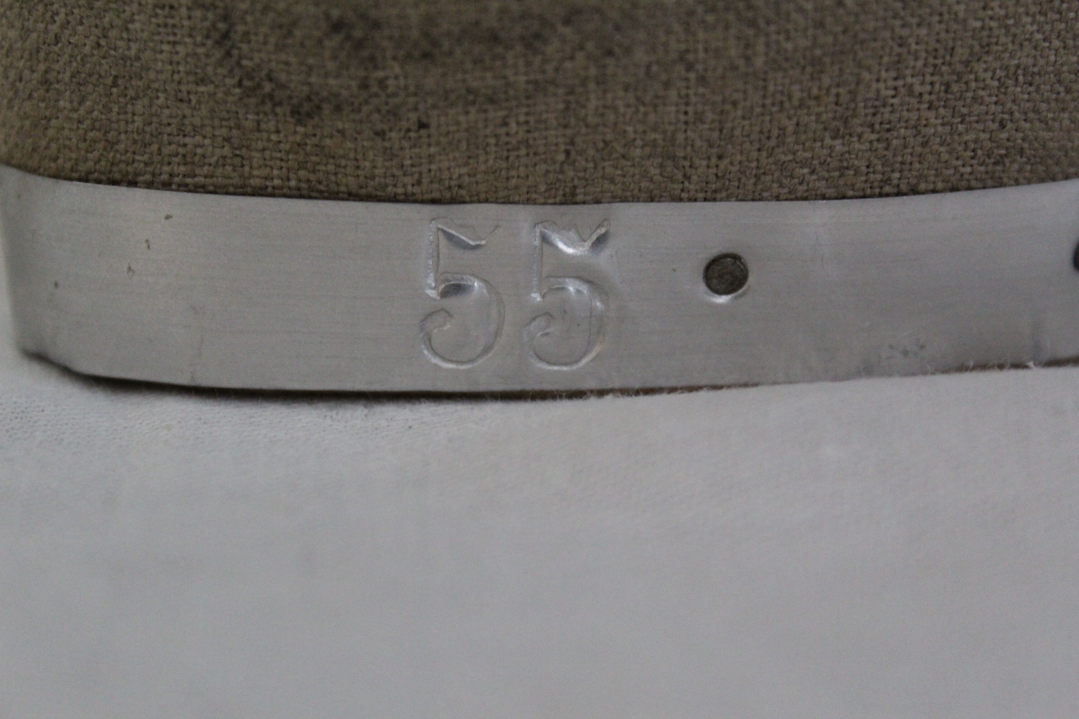 Marotte en lin, accessoire de modiste