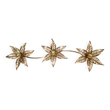Large floral wall light in brass and gilded metal, Willy Daro, 1970.