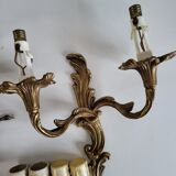 Ancienne paire d'appliques en métal doré style Louis XV - 2 lumières